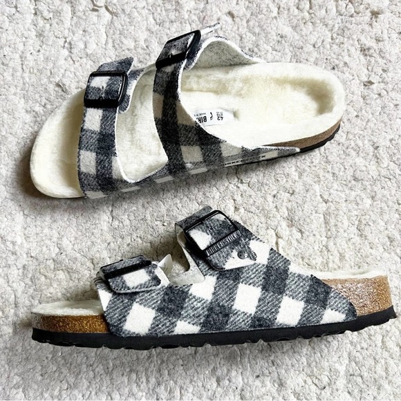 Birkenstock NIB Unisex Arizona White and Black Wool Plaid Shearling Sandals